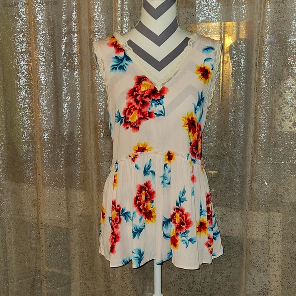 Kori Tops - Kori America Sleeveless Floral Blouse with Lace Trim